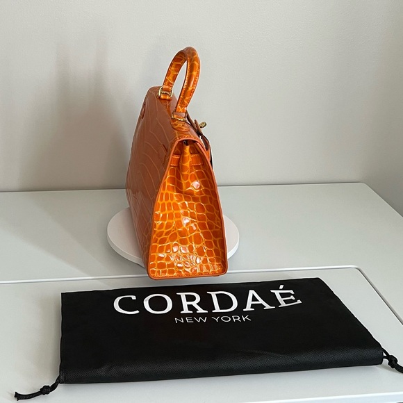 BNWT Cordae New York Orange Crocodile-Embossed Satchel with Gold Hardware - Picture 3 of 9